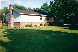Secluded, Hideaway 3 Bedroom Home with Huge Backyard in Rochester, MI (Photo 3 of 3)