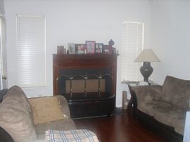 Great 3 Bedroom Home in University Area in Charlotte, NC (Photo 4 of 4)