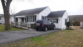 Appealing 3 Bedroom Home with Beautiful Hardwood Floors in Chattanooga, TN