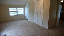 Appealing 3 Bedroom Home with Beautiful Hardwood Floors in Chattanooga, TN (Photo 5 of 7)