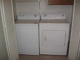 Remodeled 1 Bedroom Apartment with Free Washer and Dryer! in Dallas, TX (Photo 8 of 12)