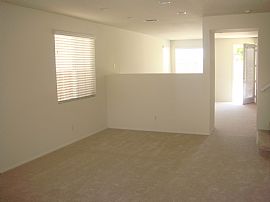 $2195 / 5br Entire Home Remodeled/gardener Included/move in Now in Lake Elsinore, CA (Photo 2 of 9)