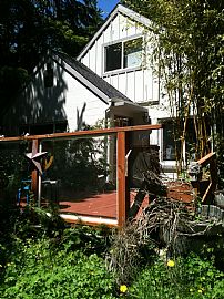 Adorable Two Bedroom Cottage Home in Edmonds, WA