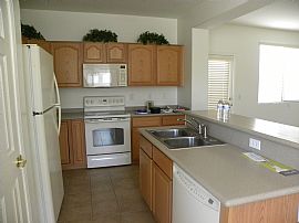 Newer House of 3 Bedroom at Warner and Gilbert in Gilbert, AZ (Photo 3 of 12)