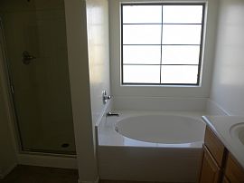 Newer House of 3 Bedroom at Warner and Gilbert in Gilbert, AZ (Photo 5 of 12)