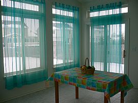 Spacious, Ultra Clean 4 Bedroom Home with Huge Basement in Lake in the Hills, IL (Photo 12 of 12)