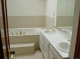 Beautiful 5 Bedroom Home with Many Recent Updates in Whippany, NJ (Photo 6 of 12)