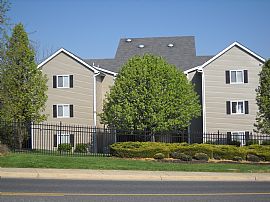 South View 4 Bedroom Apartment Near Jmu in Harrisonburg, VA (Photo 4 of 6)