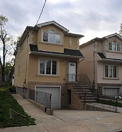 Delightful 3 Bedroom Single House with Studio in Staten Island, NY