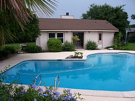 Private and Secluded 1 Bedroom Cottage with Loft in Altamonte Springs, FL