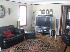 Prestigious 4 Bedroom Home in Beautiful South Hills Area in Cleveland, OH (Photo 10 of 12)