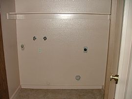 Newly Decorated 2 Bedroom Apartment with Open Floor Plan in Lemoore, CA (Photo 4 of 12)