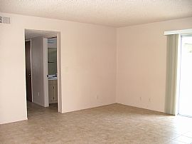 Newly Decorated 2 Bedroom Apartment with Open Floor Plan in Lemoore, CA (Photo 7 of 12)
