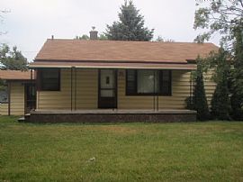 Spacious, Cozy 3 Bedroom HomeAvailable!!! in Clinton Township, MI