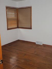 Spacious, Cozy 3 Bedroom HomeAvailable!!! in Clinton Township, MI (Photo 4 of 8)