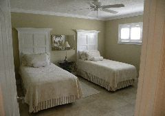 Upgraded, Furnished 4 Bedroom Riverfront Home with Dock! in Indian Harbor Beach, FL (Photo 6 of 12)