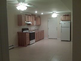 Upscale, 1 Br Apt in Private Home- Utilities Included in Deer Park, NY (Photo 2 of 6)