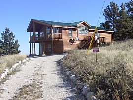 Scenic 3 Bedroom Cabin Home - Mountain Living at It's Best  in Livermore, CO