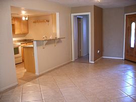 Beautiful 2 Bedroom Townhouse Near Ocean in Saint Augustine, FL (Photo 8 of 9)