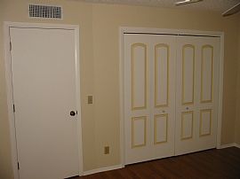 Very Clean 1 Bedroom Duplex Home - New Central AC/Heat in Clearwater, FL (Photo 10 of 12)