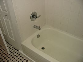 Very Clean 1 Bedroom Duplex Home - New Central AC/Heat in Clearwater, FL (Photo 6 of 12)