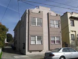 Large 1 Bedroom Apartment with Plenty of Sunlight in Berkeley, CA