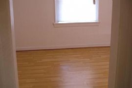 Large 1 Bedroom Apartment with Plenty of Sunlight in Berkeley, CA (Photo 6 of 9)