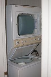 Large 1 Bedroom Apartment with Plenty of Sunlight in Berkeley, CA (Photo 9 of 9)