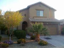 Clean Spacious 3 Bedroom Home in Great Location in Surprise, AZ