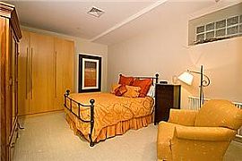 Tastefully Furnished 3 Bedroom Apartment with Views in Honolulu, HI (Photo 3 of 10)