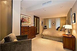 Tastefully Furnished 3 Bedroom Apartment with Views in Honolulu, HI (Photo 4 of 10)