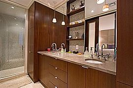 Tastefully Furnished 3 Bedroom Apartment with Views in Honolulu, HI (Photo 7 of 10)