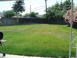 Comfy 3 Bedroom Home Located in Courtyard - Near Oakridge Mall in San Jose, CA (Photo 8 of 8)