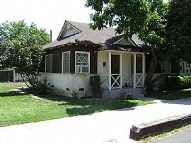 A Must See!!! Dream-Like 1 Bedroom Triplex Apartment in Van Nuys, CA