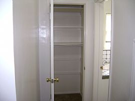 A Must See!!! Dream-Like 1 Bedroom Triplex Apartment in Van Nuys, CA (Photo 7 of 11)