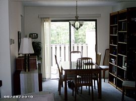 Spacious 2 Bedroom  Townhouse with Attached Garage in Richmond Heights, OH (Photo 2 of 12)