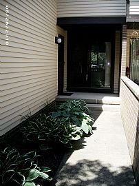 Spacious 2 Bedroom  Townhouse with Attached Garage in Richmond Heights, OH (Photo 5 of 12)