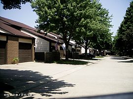 Spacious 2 Bedroom  Townhouse with Attached Garage in Richmond Heights, OH