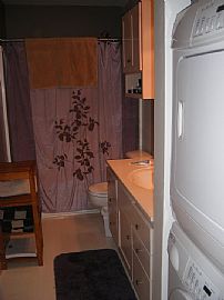 Beautiful 1 Bedroom Condo in Downtown - Great Location in Omaha, NE (Photo 7 of 9)