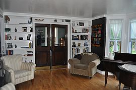 Large, Beautiful 4 Bedroom Home in Northshore SD in Sea Cliff, NY (Photo 3 of 12)