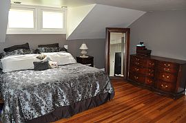 Large, Beautiful 4 Bedroom Home in Northshore SD in Sea Cliff, NY (Photo 9 of 12)
