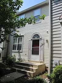 Luxury, Lakeside 3 Bedroom Townhouse with 3 Levels! in Germantown, MD