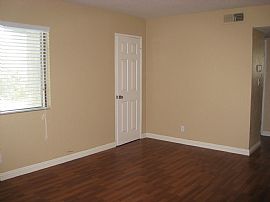 Spacious 2 Bedroom Duplex Home - Completely Renovated in Monrovia, CA (Photo 4 of 6)