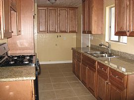 Spacious 2 Bedroom Duplex Home - Completely Renovated in Monrovia, CA (Photo 5 of 6)