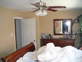 Attractive 4 Bedroom Home - Near Everything in San Diego, CA (Photo 4 of 5)