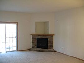 Newer 3 Bedroom Townhouse with Attached 2-Car Garage in Cottage Grove, MN (Photo 3 of 6)