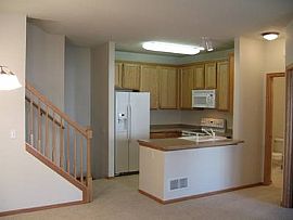 Newer 3 Bedroom Townhouse with Attached 2-Car Garage in Cottage Grove, MN (Photo 4 of 6)