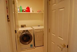 Beautiful 3 Bedroom Townhouse in Tuscany Hills in San Jose, CA (Photo 5 of 8)