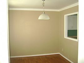 Striking 3 Bedroom Townhouse in Great Neighborhood - $1400  in Virginia Beach, VA (Photo 10 of 12)