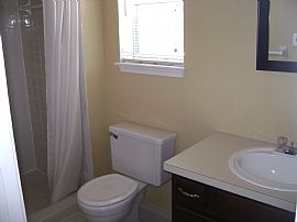 Striking 3 Bedroom Townhouse in Great Neighborhood - $1400  in Virginia Beach, VA (Photo 9 of 12)